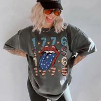 RodyThread Vintage 1776 Patriotic American Flag Tongue Graphic T-Shirt Retro Rock n Roll Fourth of July Oversized Tee Glitter Star Striped Tongue Graphic Shirt Cute Patriotic Top Women Independence Day Country Concert Oversized Top