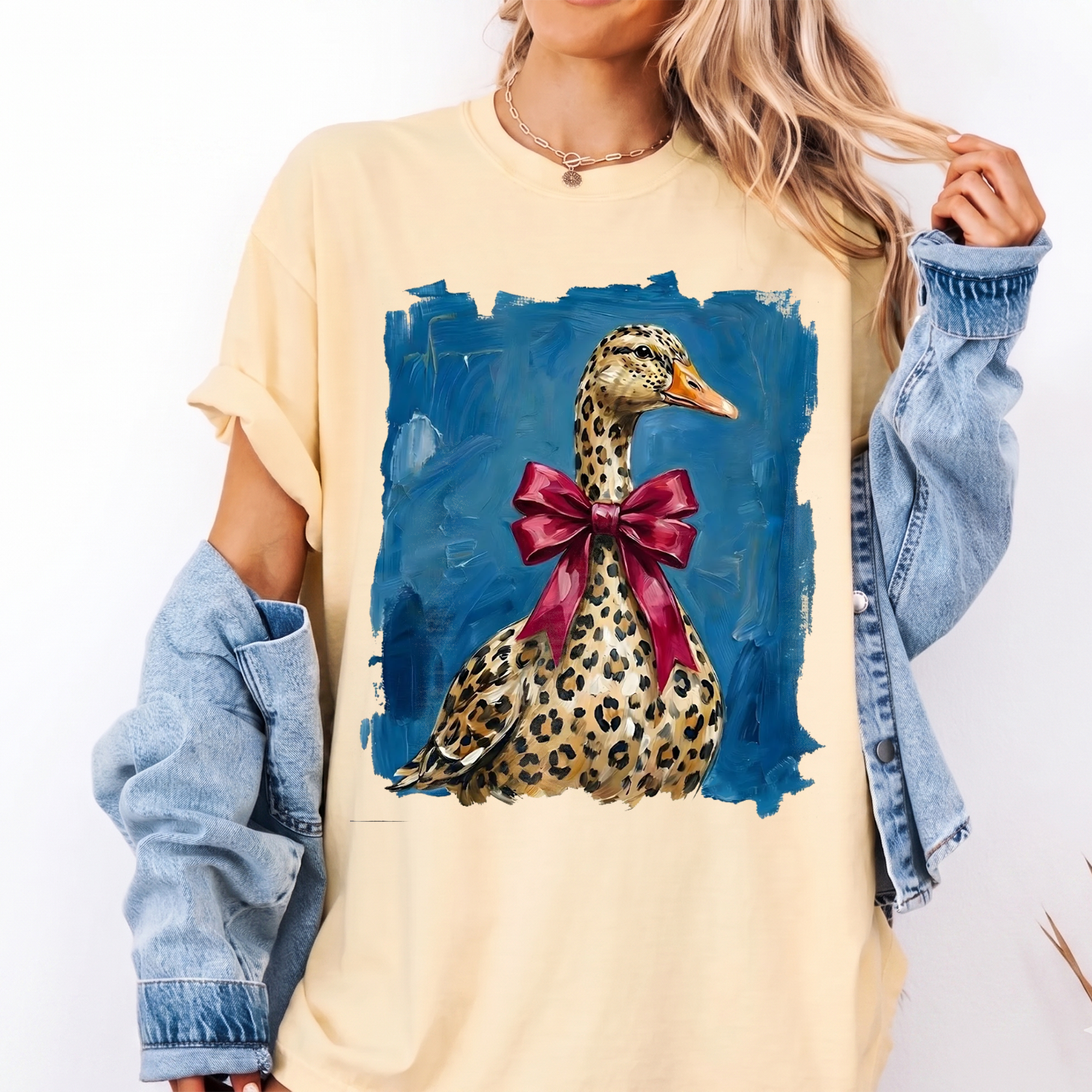 RodyThread Leopard Duck With Red Bow Graphic Tee Oversized T-Shirt For Women Coquette Preppy Southern Aesthetic Cream Yellow Cotton Blend 4th Of July Patriotic Summer Outfit Red White And Blue Independence Day Festival USA Apparel