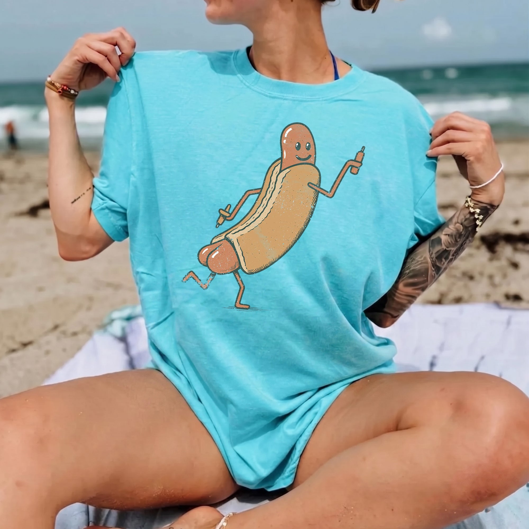 RodyThread Funny Hotdog Graphic T-Shirt Unisex Retro Foodie Cute Wiener Cartoon Graphic Tee Casual Vintage Aesthetic Cream Cotton Summer Top Novelty Gag Gift Shirt Classic Comfortable Clothing For Men And Women Daily Wear