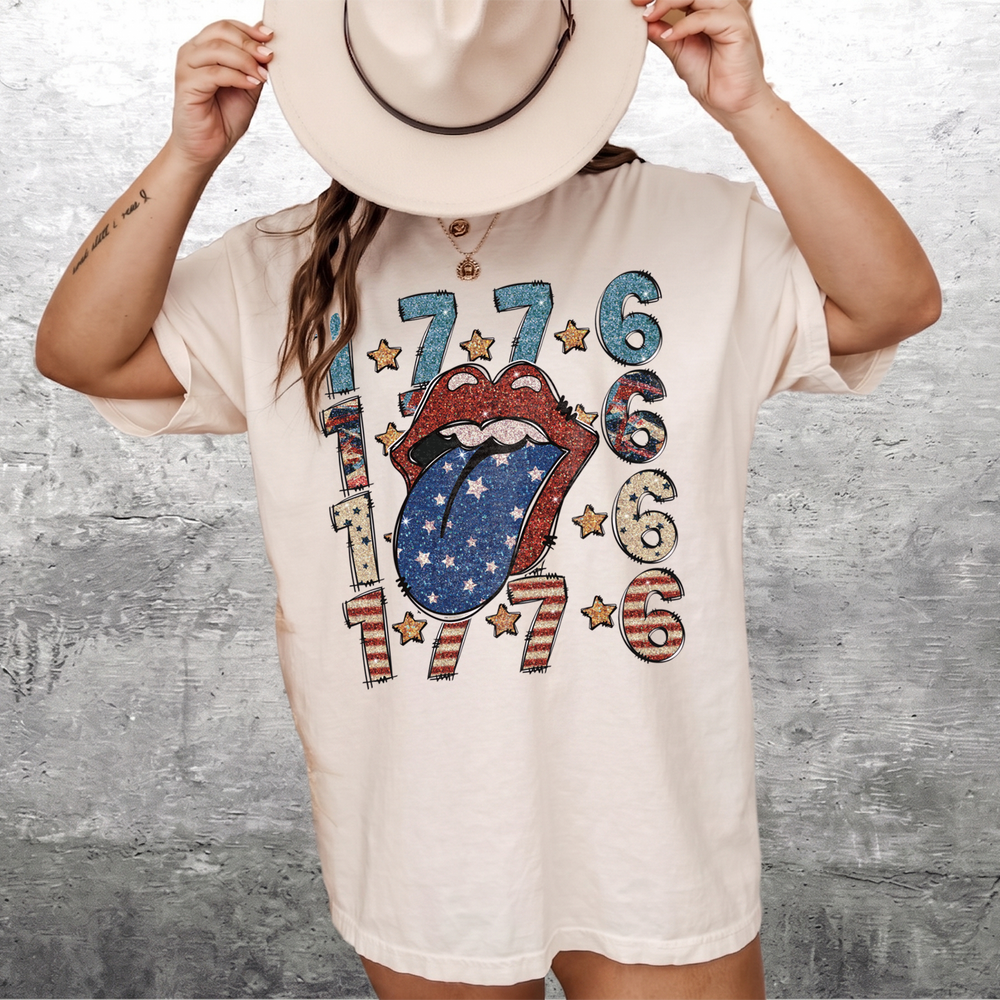 RodyThread Vintage 1776 Patriotic American Flag Tongue Graphic T-Shirt Retro Rock n Roll Fourth of July Oversized Tee Glitter Star Striped Tongue Graphic Shirt Cute Patriotic Top Women Independence Day Country Concert Oversized Top