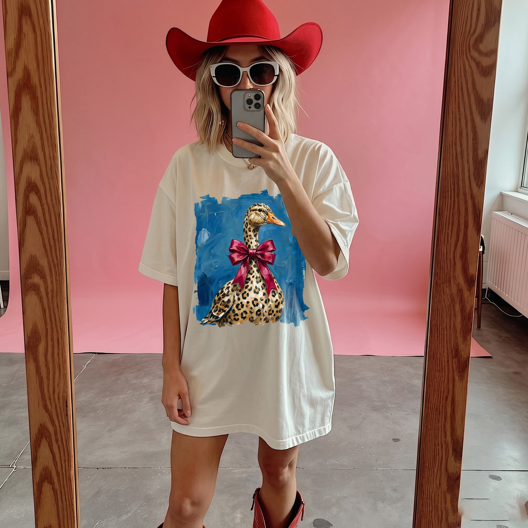 RodyThread Leopard Duck With Red Bow Graphic Tee Oversized T-Shirt For Women Coquette Preppy Southern Aesthetic Cream Yellow Cotton Blend 4th Of July Patriotic Summer Outfit Red White And Blue Independence Day Festival USA Apparel