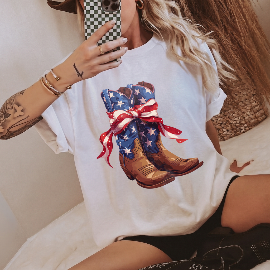 RodyThread Vintage Cowboy Boot Bow Graphic T-Shirt Patriotic 4th of July Western Cowgirl Oversized Tee American Flag Star Ribbon Boots Graphic Shirt Cute Country Music Concert Top Women American Flag Patriotic Cowboy Boots Graphic Tee