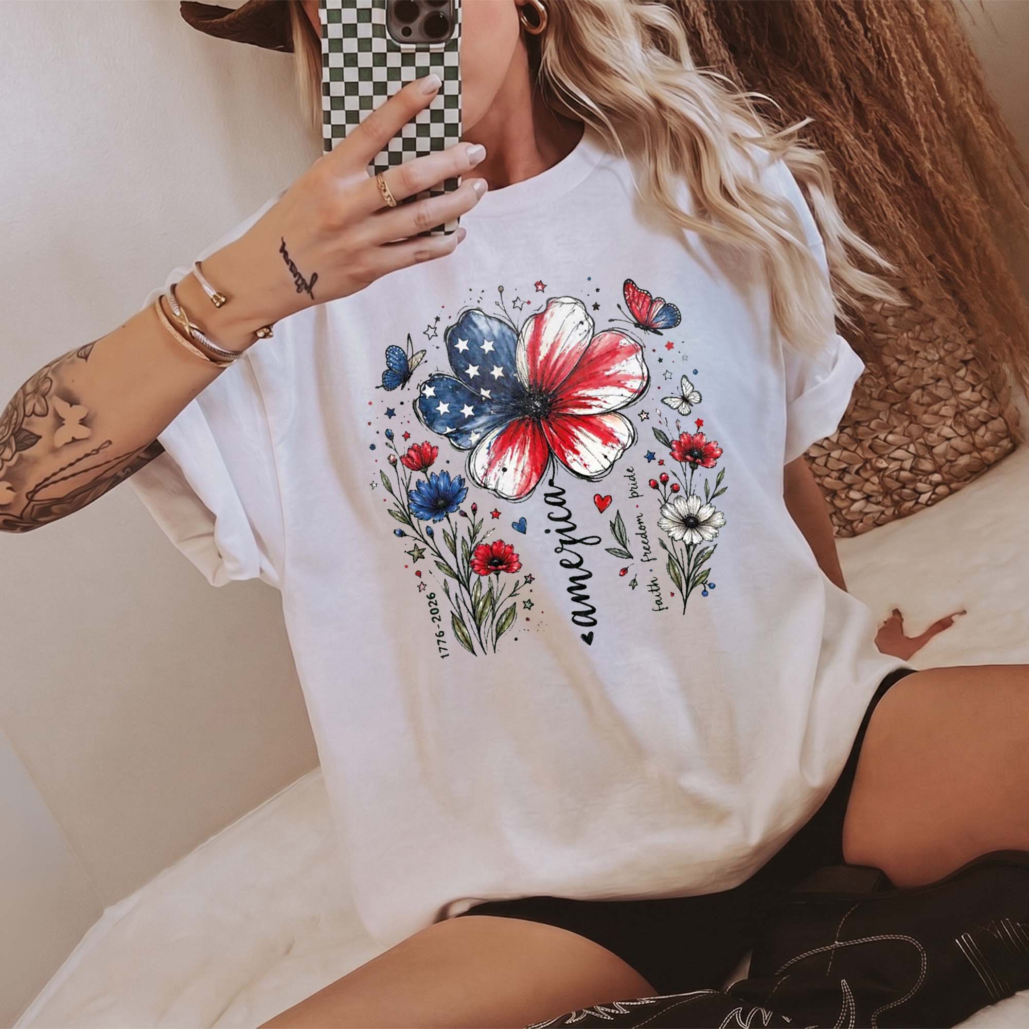 RodyThread Vintage USA 250th Anniversary Floral T-Shirt America 1776-2026 Graphic Tee Cute Patriotic American Flag Flower Butterfly Faith Freedom Pride Sage Green TShirt Women 4th of July Semiquincentennial Retro Aesthetic Casual Oversized Top