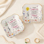Close-up of Daughter-in-Law Gift Trinket Dish Sentimental Mother in Law Quote Jewelry Tray