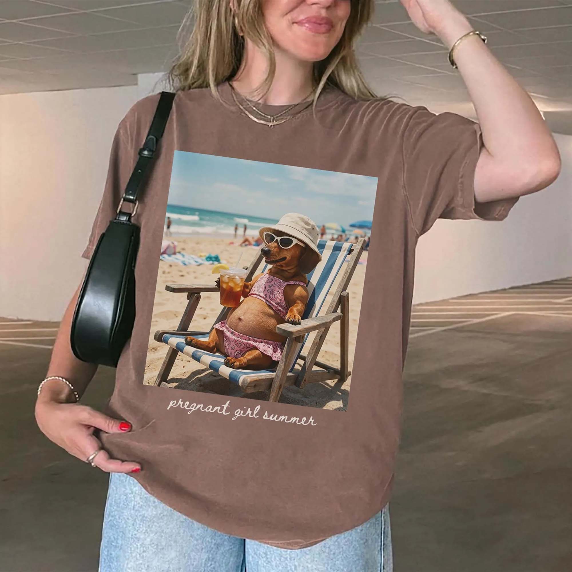 RodyThread Pregnant Girl Summer Dachshund Meme Graphic Tee For Expecting Moms Funny Meme Retro Casual Charcoal Cotton T-Shirt Funny Beach Pregnancy Announcement Baby Reveal Summer Vacation Gift For Pregnant Women Holiday Wear